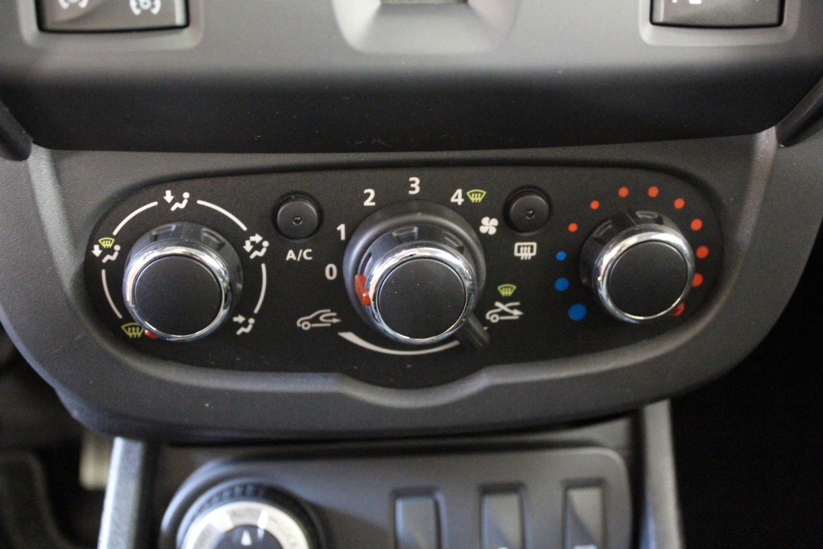 Fahrzeugabbildung Dacia Duster Blue dCi 110 Laureate *4x4 *