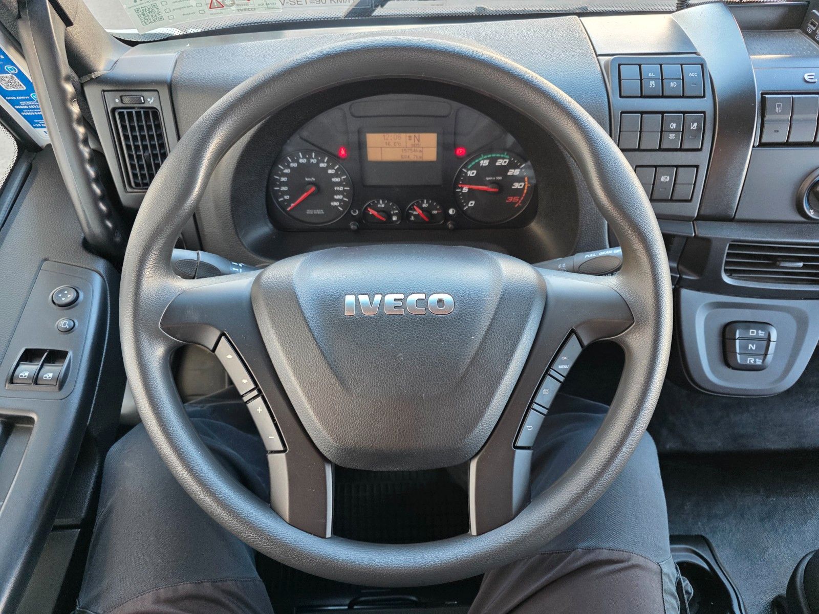 Fahrzeugabbildung Iveco Eurocargo ML80E22/P Palfinger PK 7.501 Funk 2AHK
