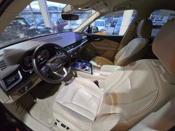 Audi Q7 - 10