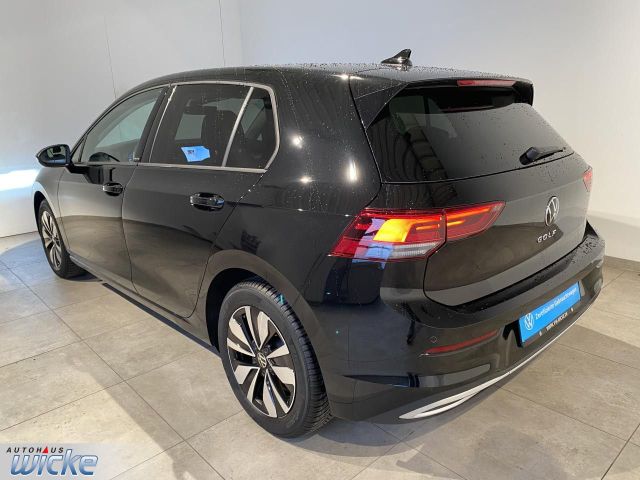 Golf VIII 1.5 TSI Move NAVI KLIMA PDC LED