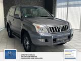 Toyota Land Cruiser 3.0 D-4D Luna 1 Hand. Leder. (besit - Toyota Land Cruiser in Duisburg
