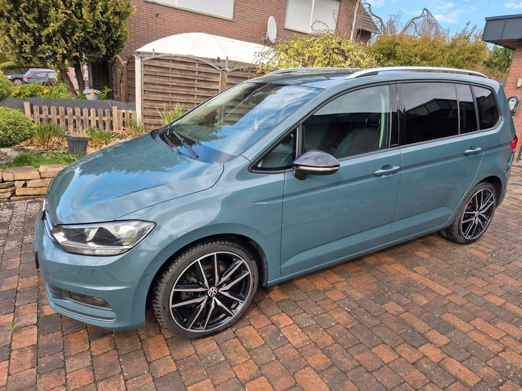 Image of Volkswagen Touran