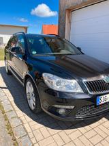 Skoda Octavia RS Kombi DSG - Skoda Octavia aus 2009: RS