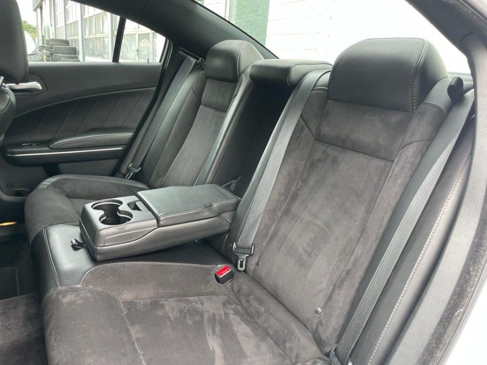 Fahrzeugabbildung Dodge Charger 18er GT 4x4 Sitzlüftung Memory Sitze