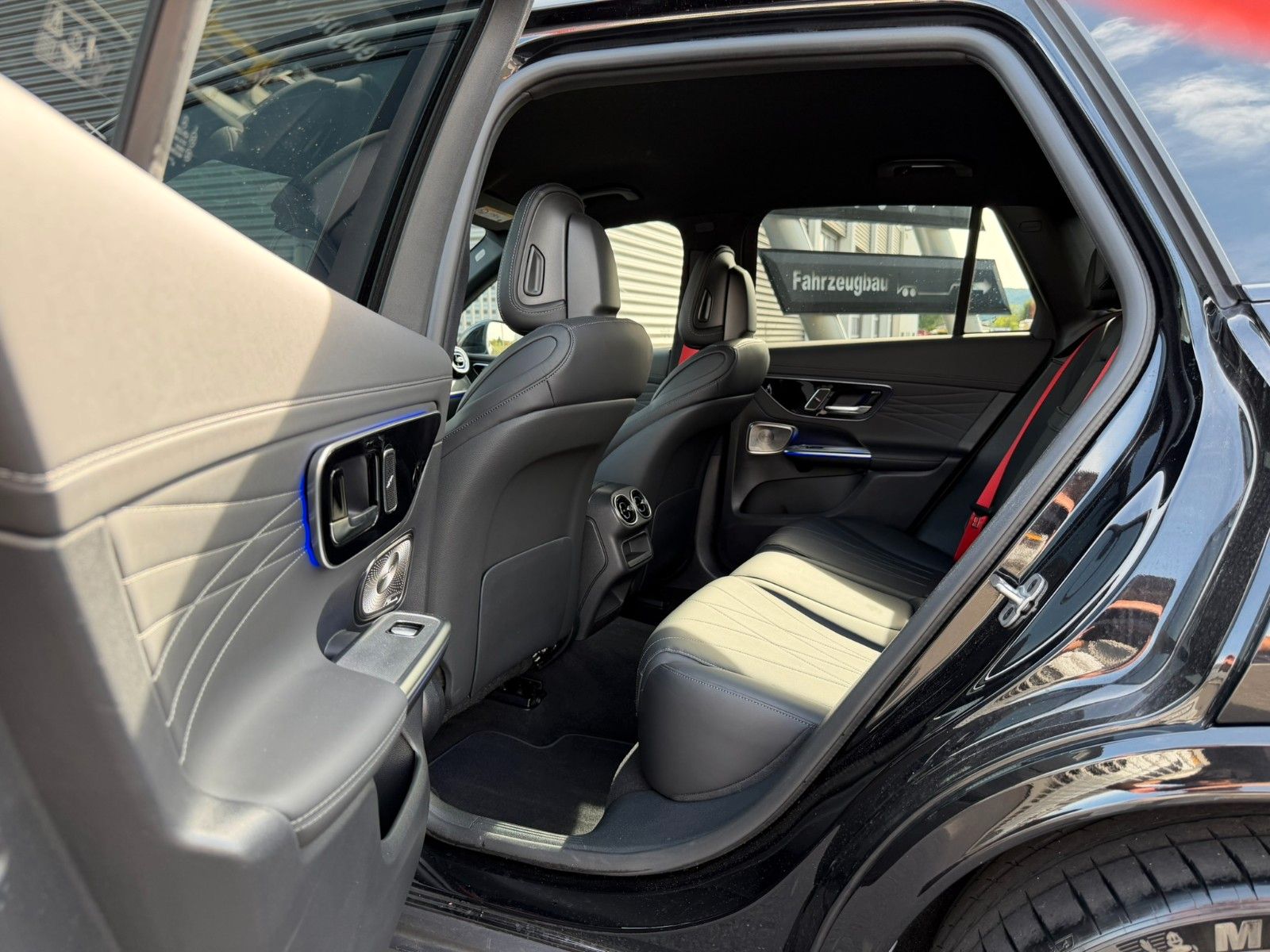 Fahrzeugabbildung Mercedes-Benz GLC 63 SE Drivers+Aero+Burm+Distr+360°+S-Klima