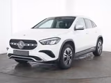 Mercedes-Benz GLA 180 PANO/AHK/LED/NAVI - Mercedes-Benz GLA-Klasse Jahreswagen