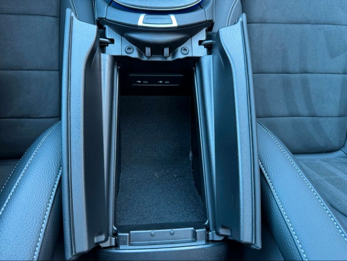 Fahrzeugabbildung Mercedes-Benz E 300 d  T 4M AMG HUD+PANO+AHK+Burm+Distr+360°