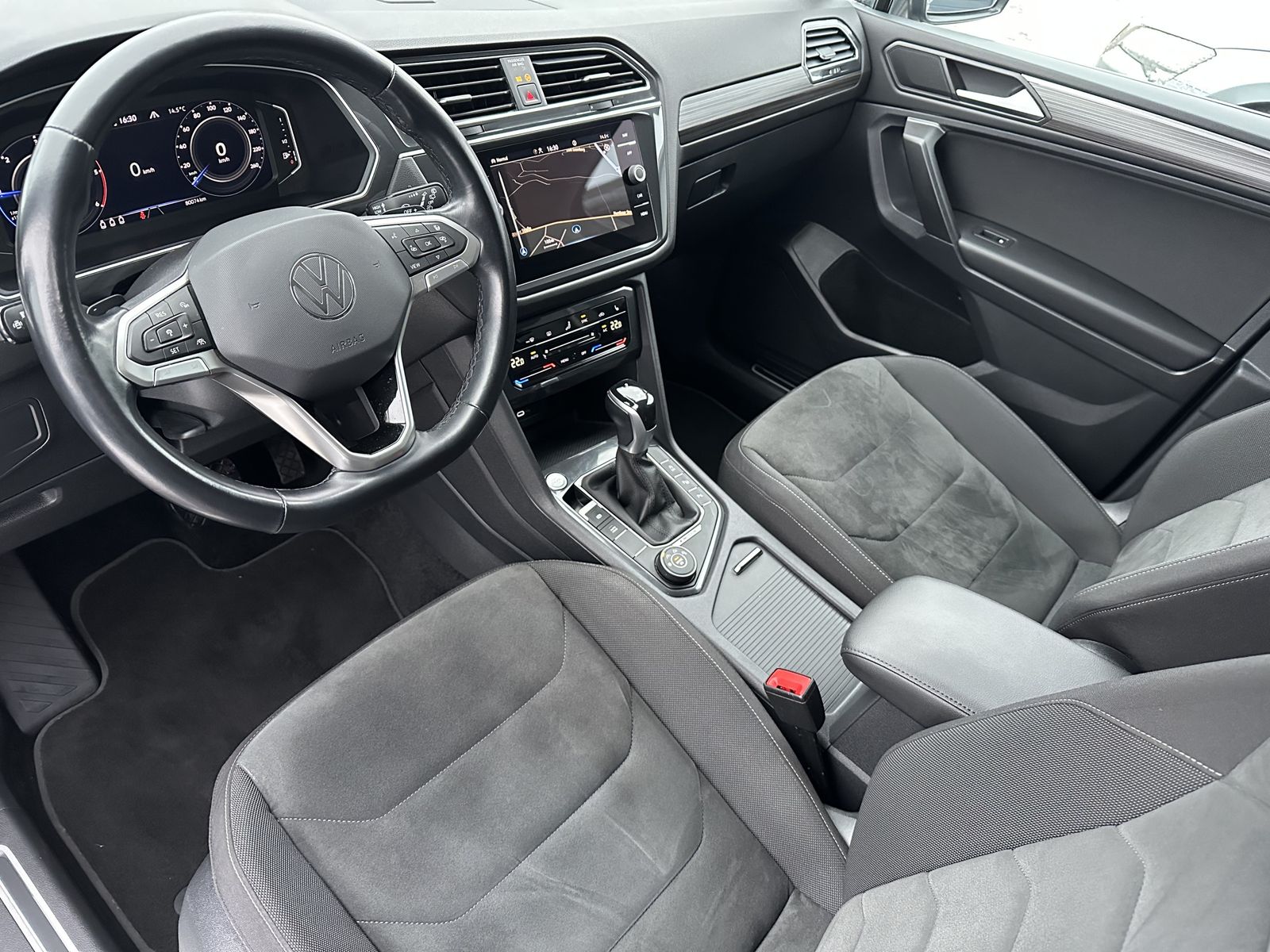 Fahrzeugabbildung Volkswagen Tiguan Allspace 4M DSG Elegance NAV+LED+AHK+VCOC
