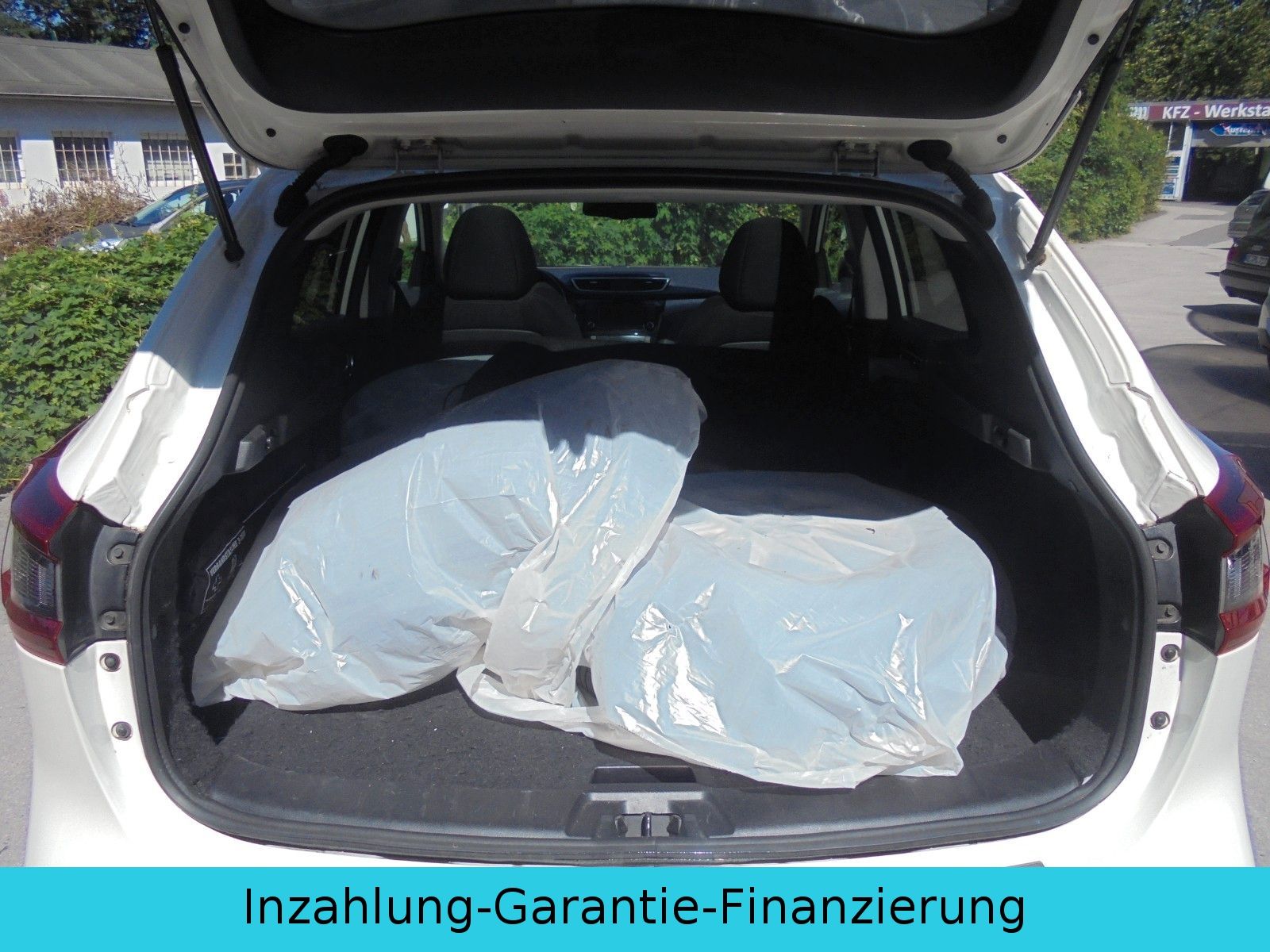 Fahrzeugabbildung Nissan Qashqai N-Connecta 4x4/Panorama/Kamera/Navi /SHZ