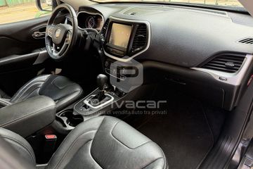 Jeep Cherokee - 11