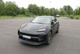 Porsche Macan 4 Electric - Bose Soundsystem Kombilimousi - Porsche Macan Electric Gebrauchtwagen