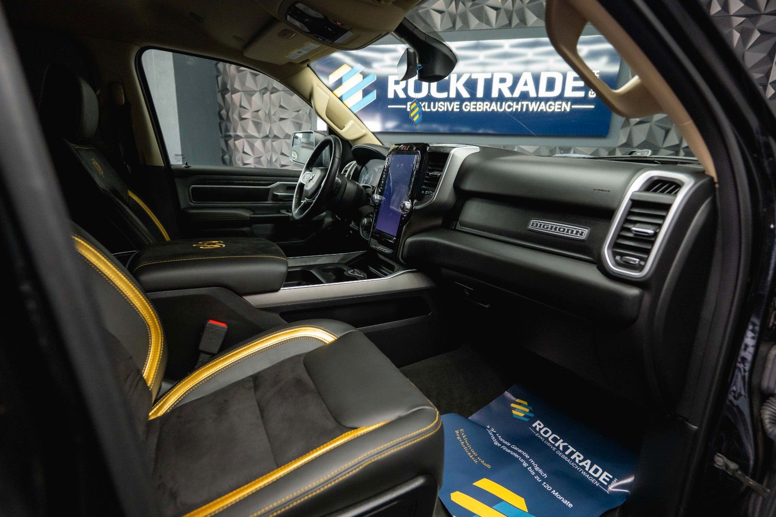 Fahrzeugabbildung Dodge RAM 5.7 V8 HEMI 4x4 OFFROAD Night GOLD EDITION