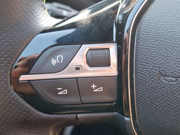 Peugeot 2008 GT 1.2 PureTech 130 360+AHK+Kam.+KeyLess+SD