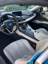 BMW Für den Kenner: i8 Pure Impulse mit Laserlicht - BMW i8