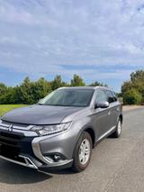 Mitsubishi Outlander 2.0 Benziner ClearTec 2WD - - Mitsubishi Outlander in Mönchengladbach
