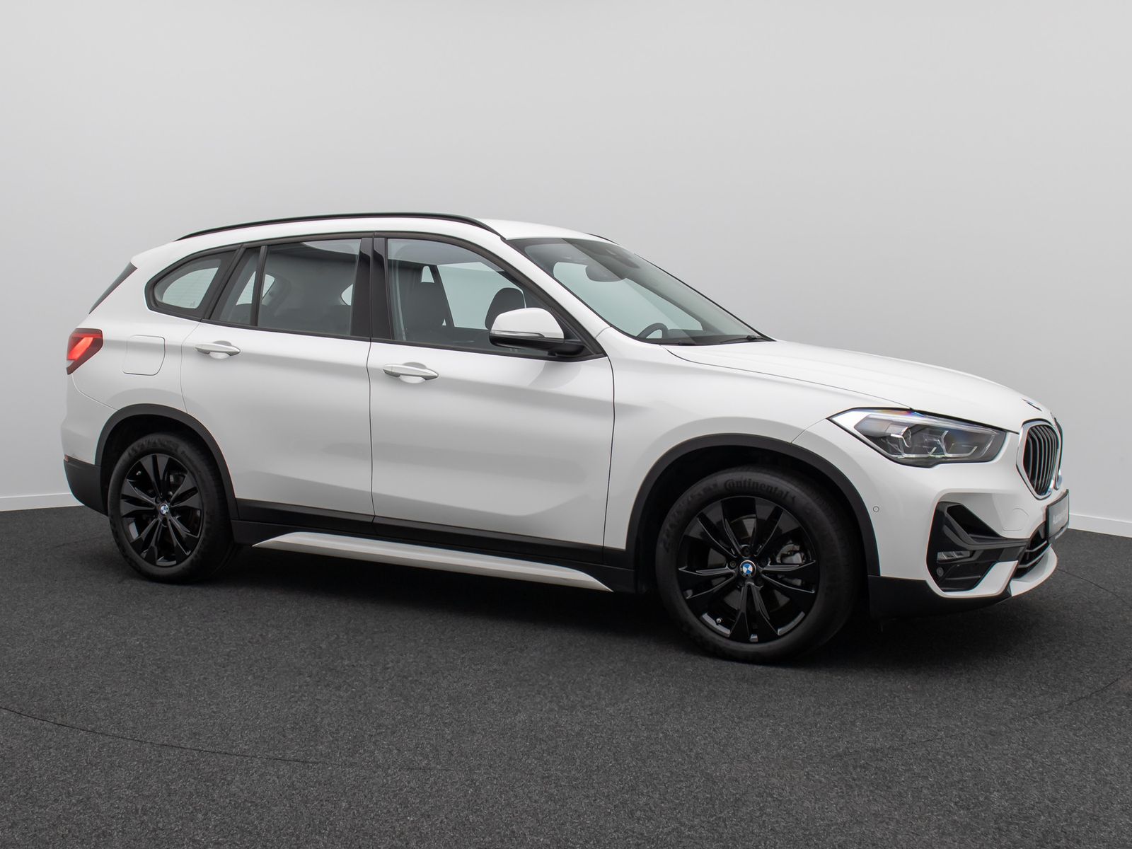 Fahrzeugabbildung BMW X1 xD25e Sport Line ParkAss DAB Navi LED 18Zoll