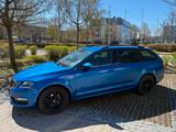 Skoda Octavia 2.0 TDI DSG Drive Combi, AHK, 8x bereift - Skoda Octavia: Combi Drive