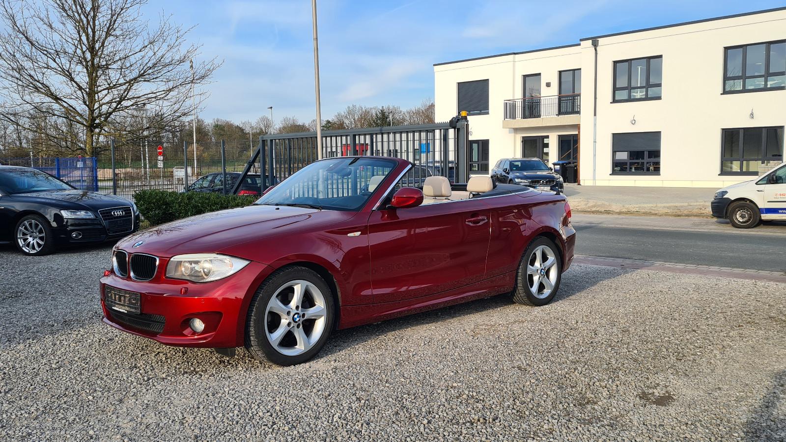BMW 118i Cabrio Aut. -XENON*LEDER*NAVI-