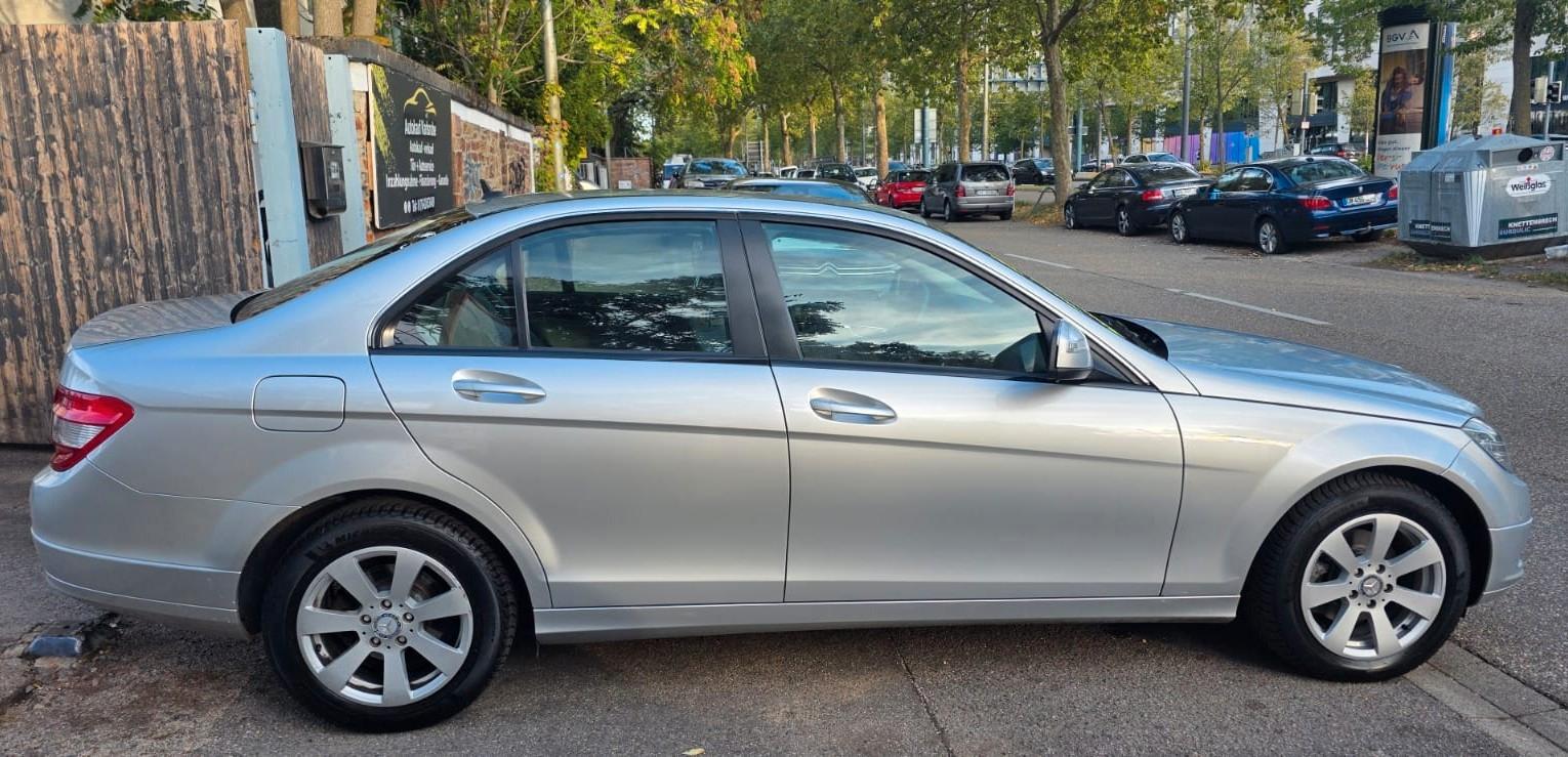 Mercedes-Benz C 180 Lim. Kompressor/Top Gepflegt/Tüv+Insp. Neu
