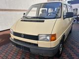 Volkswagen T4 1,9 d Caravelle ori 41,000 km  - Oldtimer mit Diesel-Antrieb: Kombi