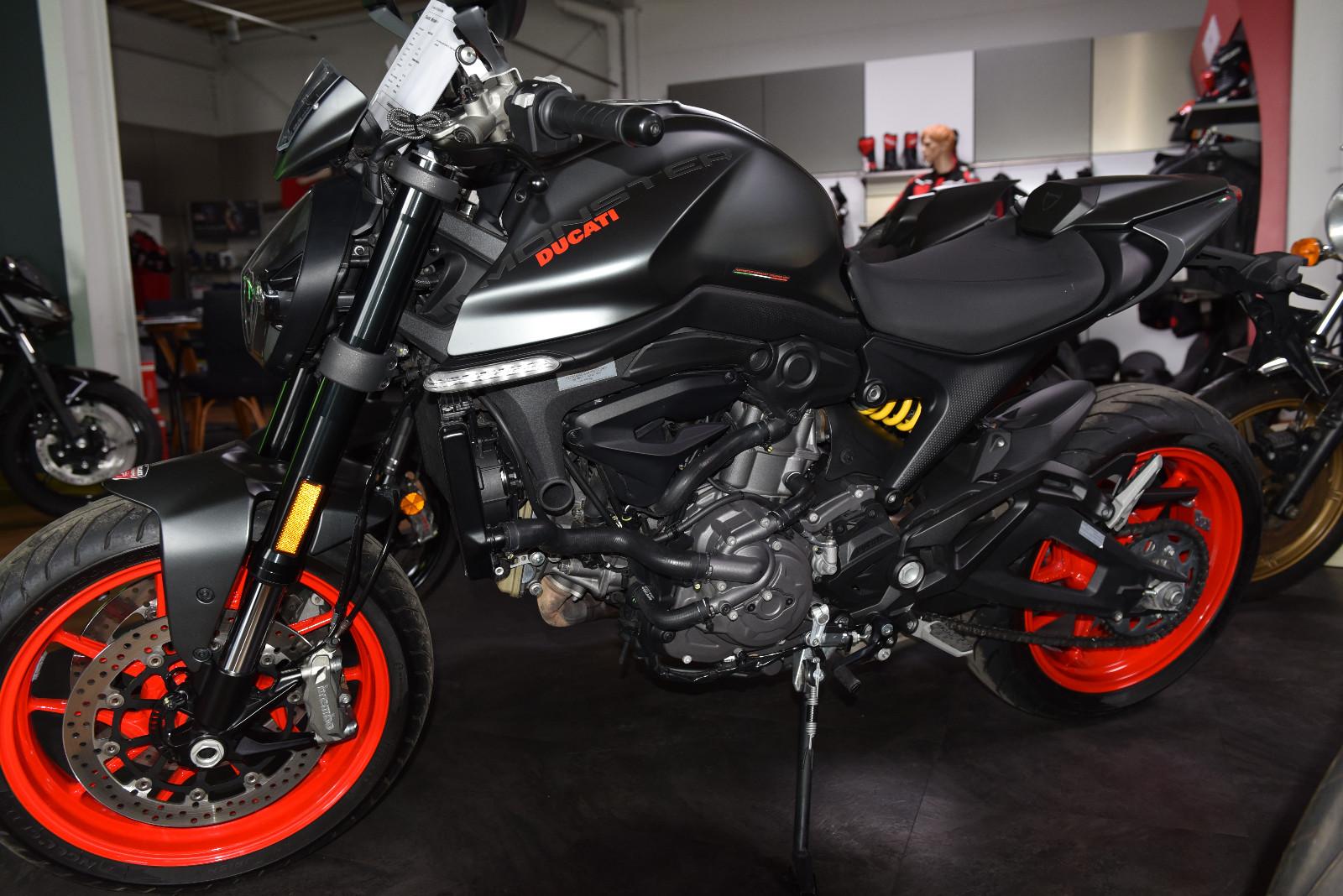 Ducati Monster Plus