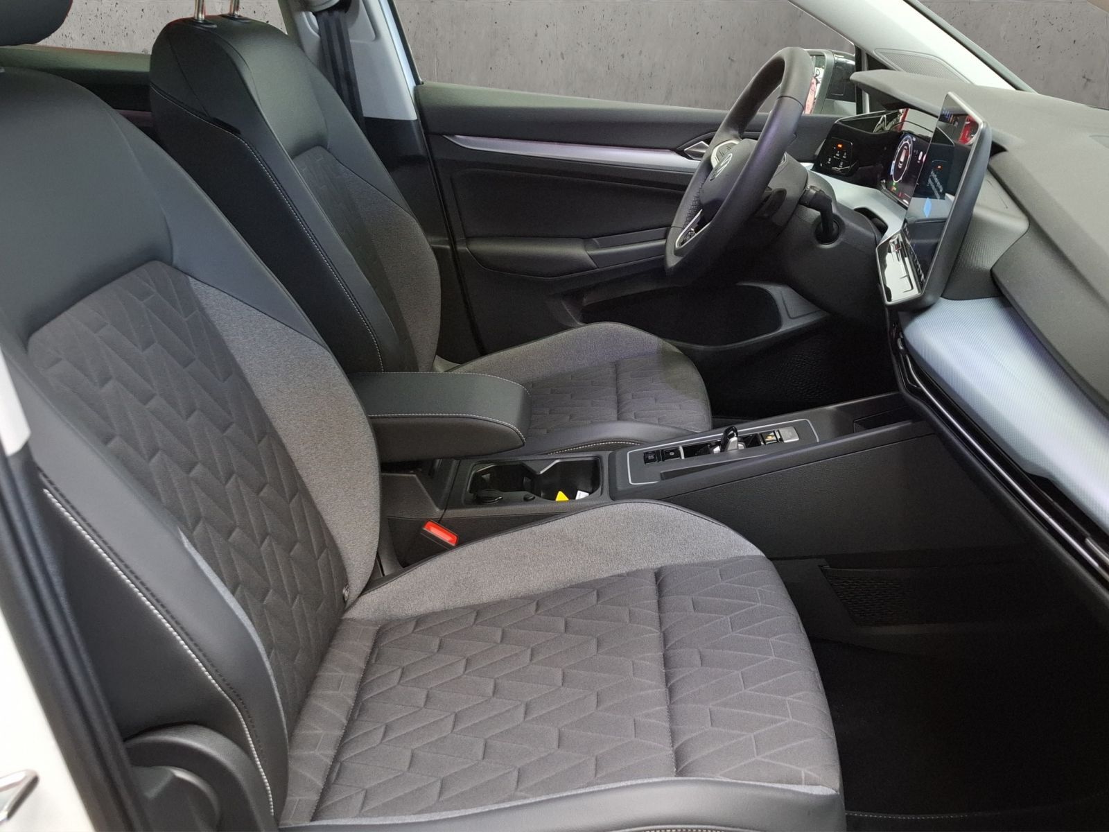 Volkswagen Golf Goal 1.5 eTSI 7-Gang DSG mit Anschlussgaran foto 19