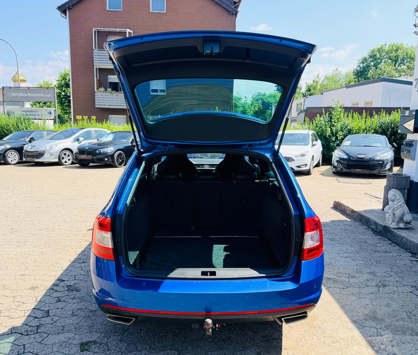 SKODA OCTAVIA RS 2.0 TDI 184ch - NAVIGATION - BI-XÉNON - ATTELAGE - SIÈGES CHAUFFANTS