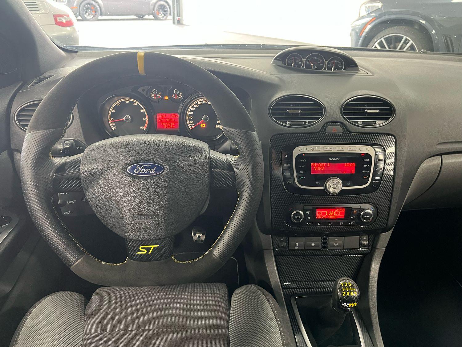 FORD FOCUS ST 2.5L - 226 CV -  RECARO - BVM - PACK SPORT - CARNET D'ENTRETIEN