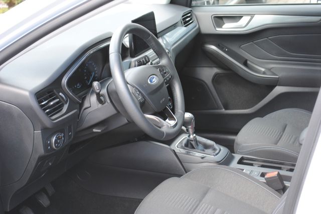 Fahrzeugabbildung Ford Focus 1.5 L Active +LED+NAVI+KAMERA+DAB+KEYFREE+