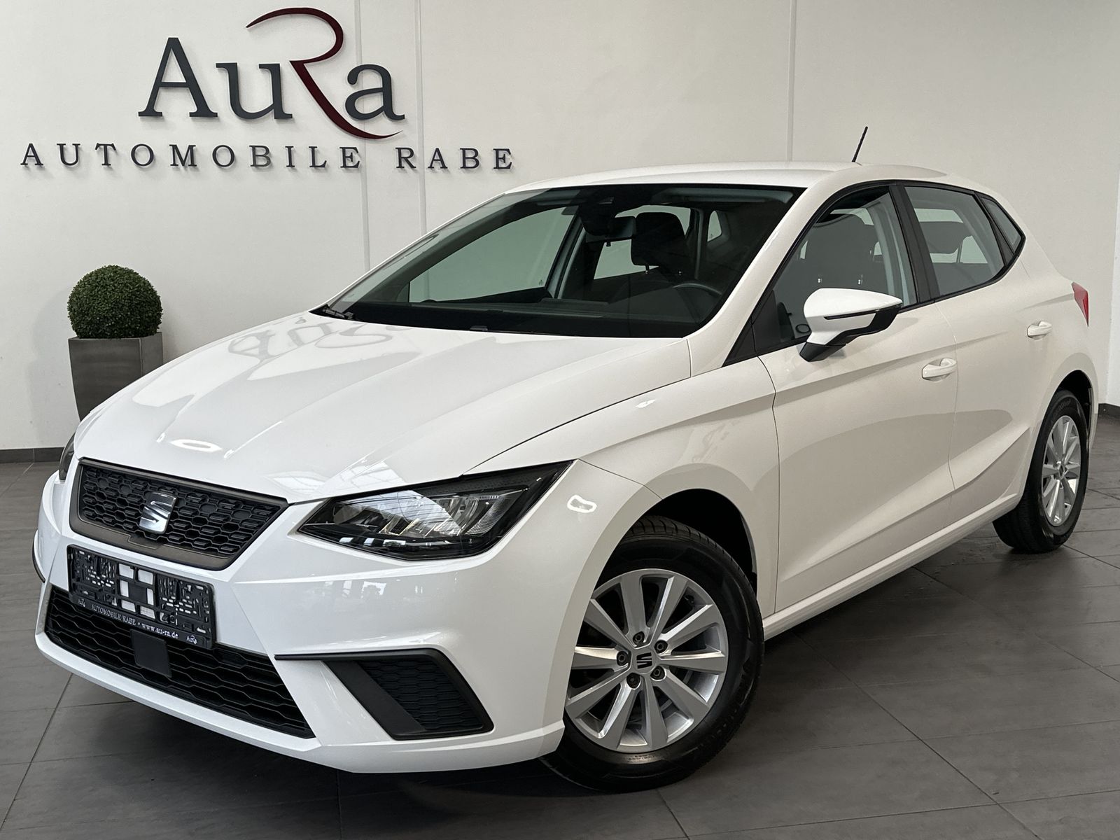 Fahrzeugabbildung SEAT Ibiza 5-Türer 1.0 TSI Style LED+TEMP+SPURHALTE