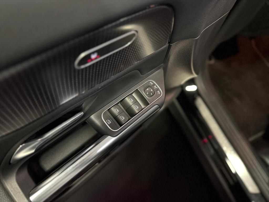 Mercedes-Benz GLA 220