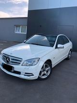 Mercedes-Benz C 200 CGI BlueEFFICIENCY Autom. - - gebrauchte Mercedes-Benz C 200 aus dem Jahr 2010