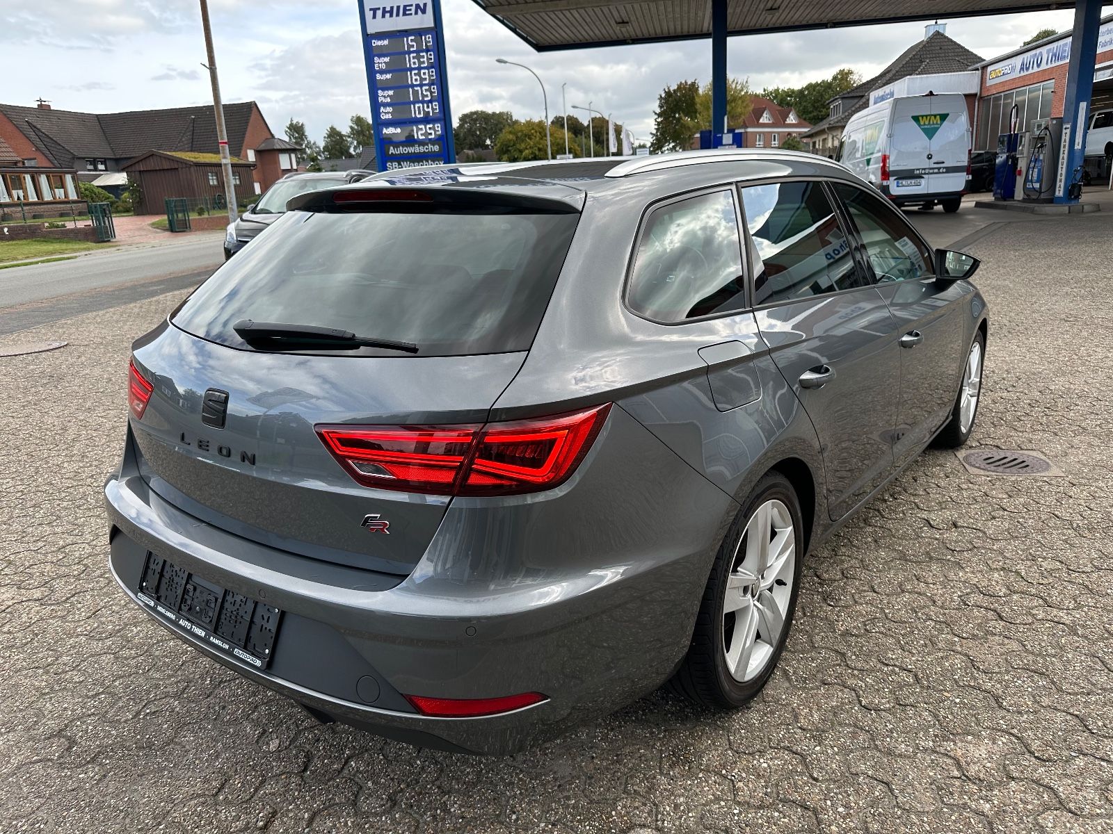 Fahrzeugabbildung SEAT Leon ST 1.4 TSI ACT FR LED/GRA/SHZG/EPH