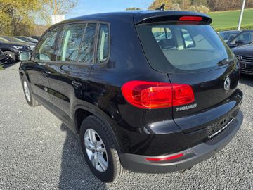 Volkswagen Tiguan - 4