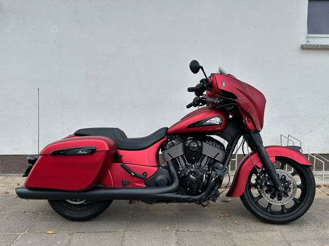 Indian CHIEFTAIN DARK HORSE