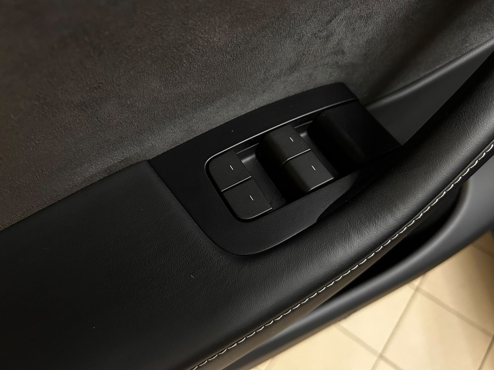 Fahrzeugabbildung Tesla Model Y Long Range Perform AWD PANO+LED+ACC+360+