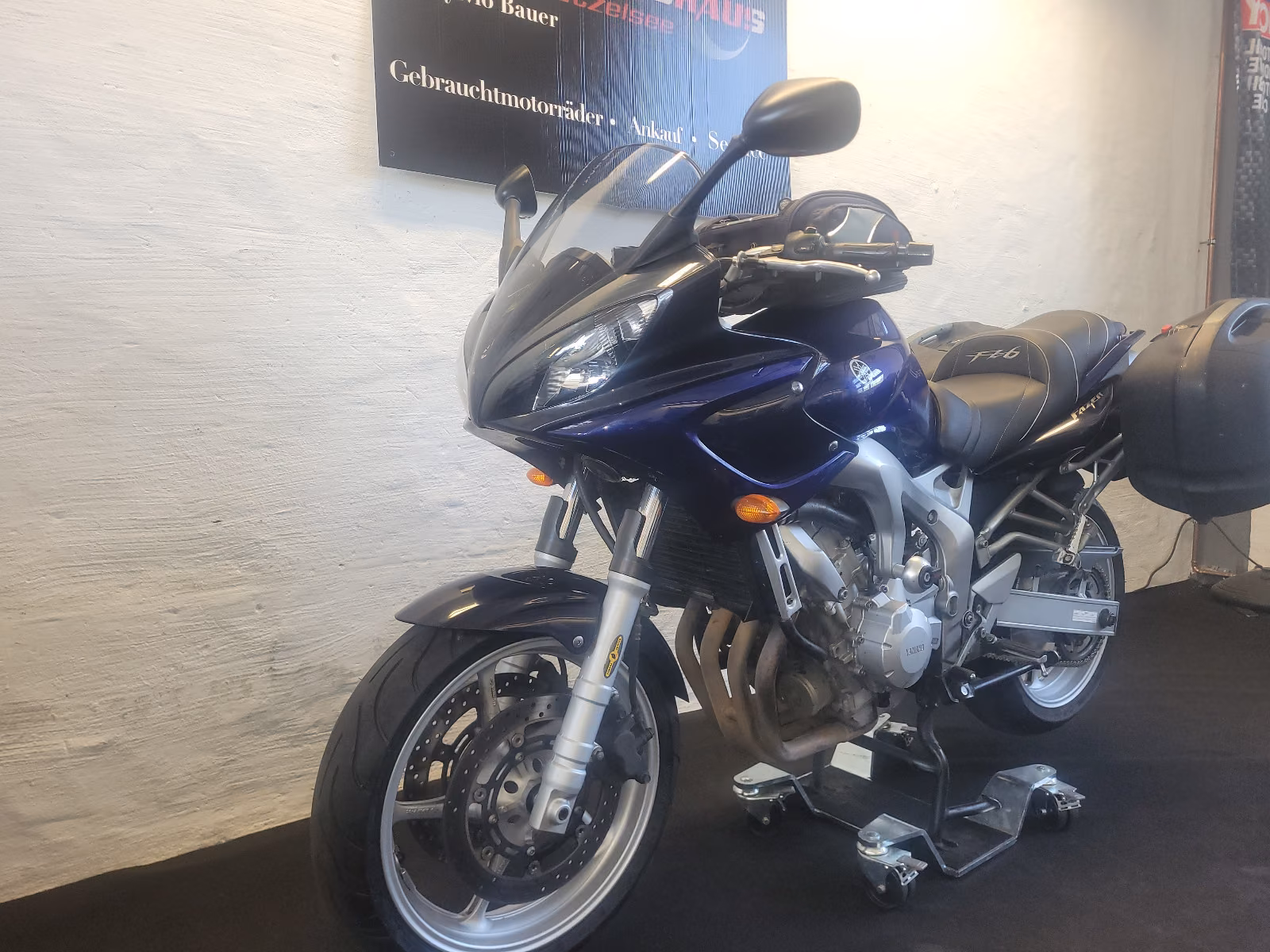Yamaha FZ6-S aus 1.Hd.