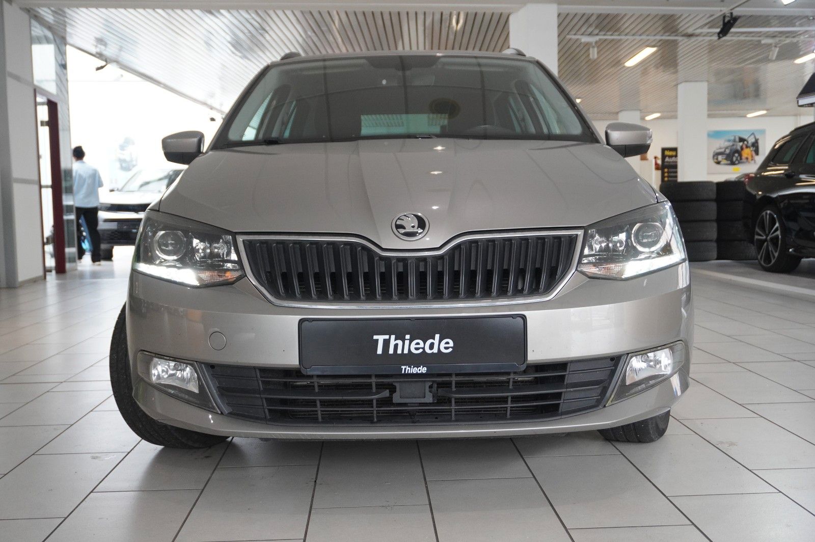 Fahrzeugabbildung SKODA Fabia Combi 1.2 STYLE LED/PDC/KLIMA/SH/USB/NEBEL