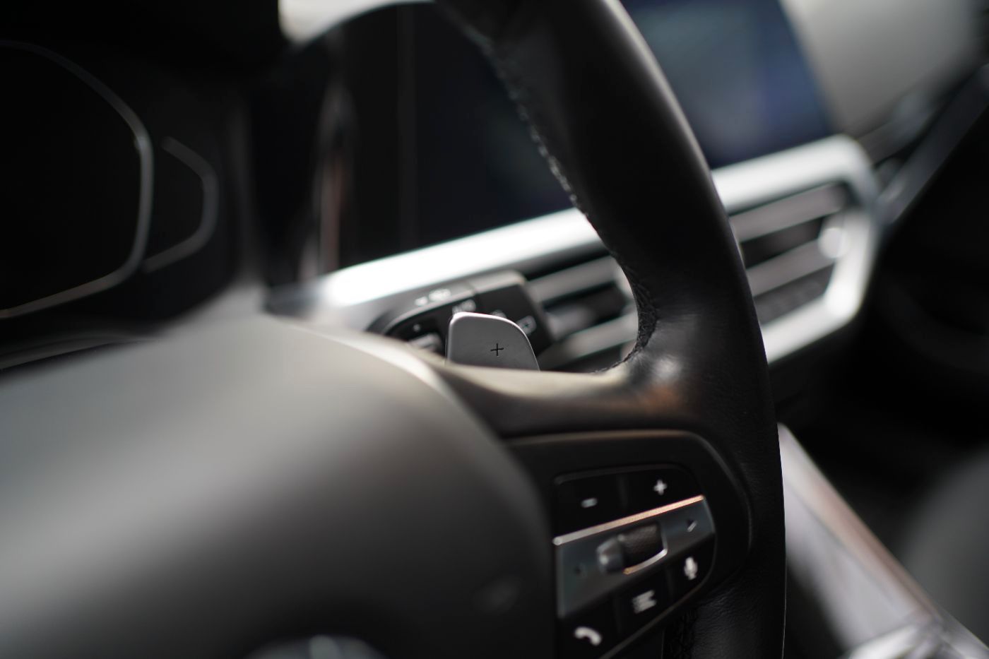 Fahrzeugabbildung BMW 320d xDrive Advantage LED+Akustikglas+DynLicht+L