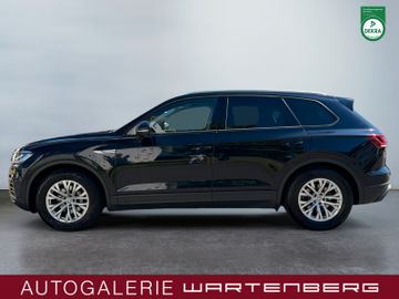 Volkswagen Touareg - 2