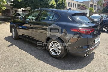 Alfa-Romeo Stelvio - 7