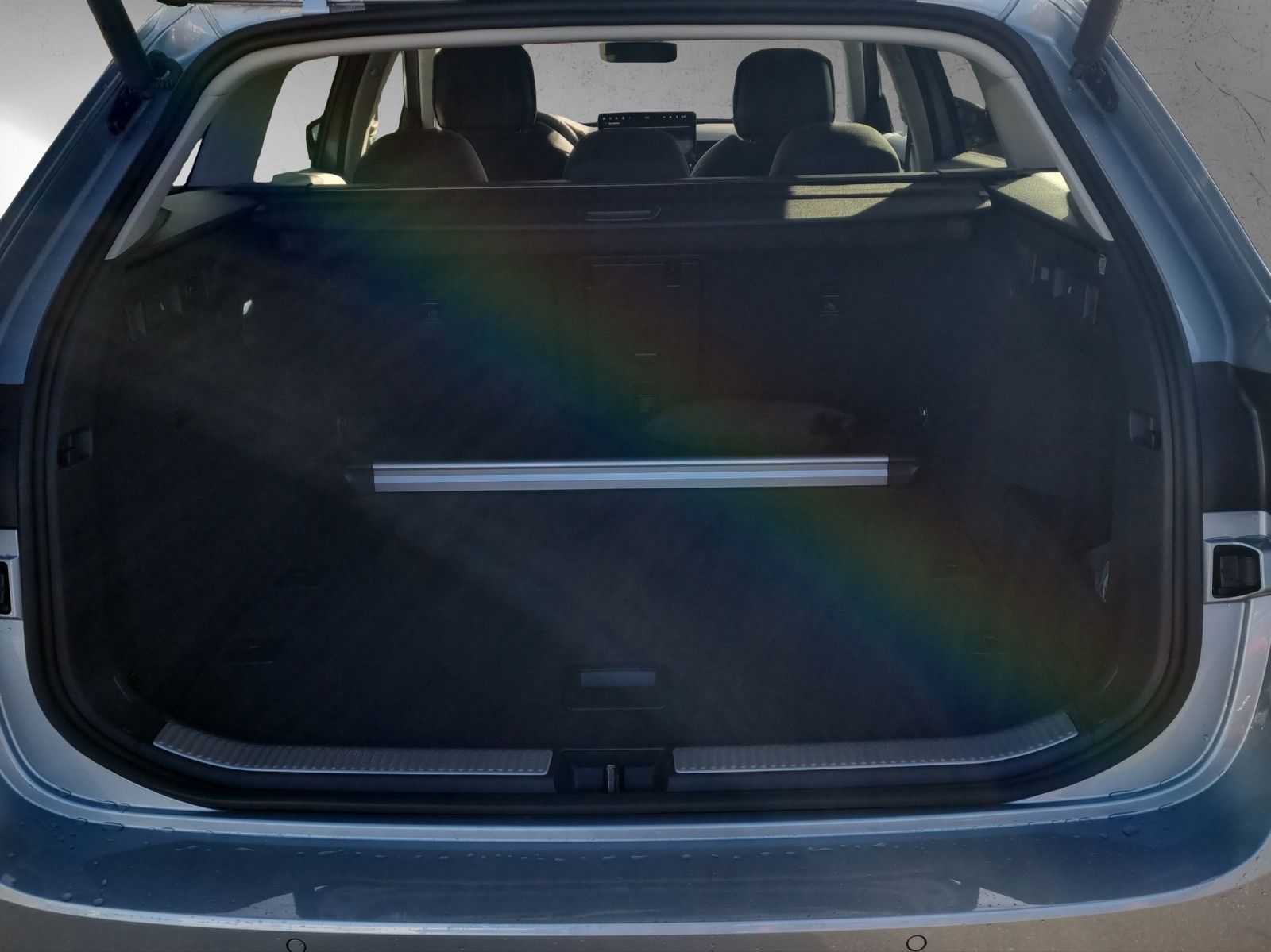 Fahrzeugabbildung SKODA Superb Combi Selection 2,0 TDI 142KW/193PS AHK