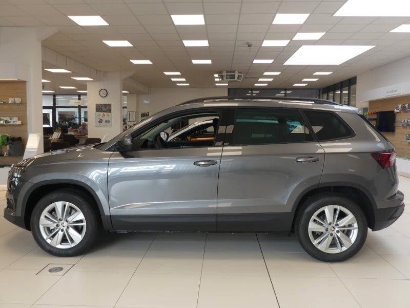 Fahrzeugabbildung SKODA Karoq 2.0l TDI DSG 4x4 Selection AHK*LED*KAM*NAV