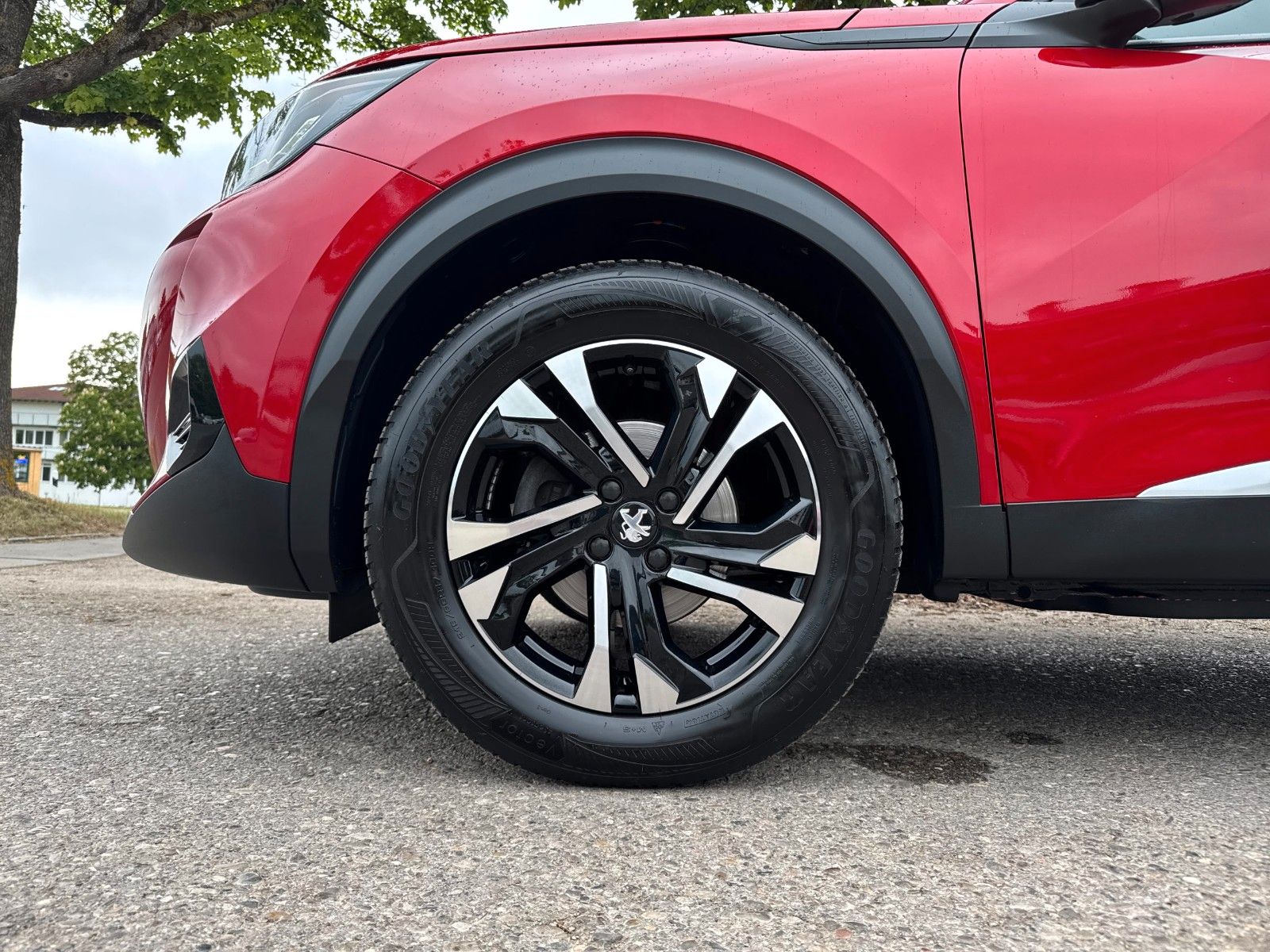 Fahrzeugabbildung Peugeot 2008 Allure Pack, Sitzheizung, Induktionsladen