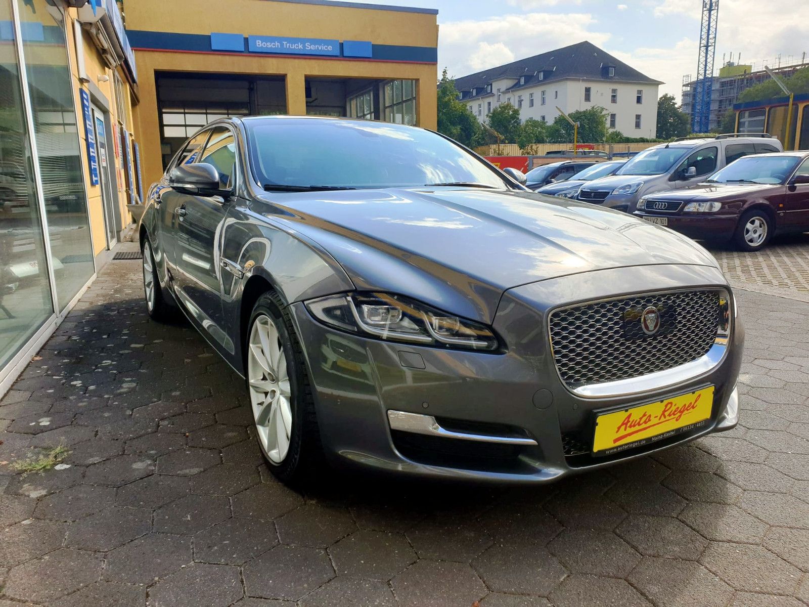JAGUAR XJ