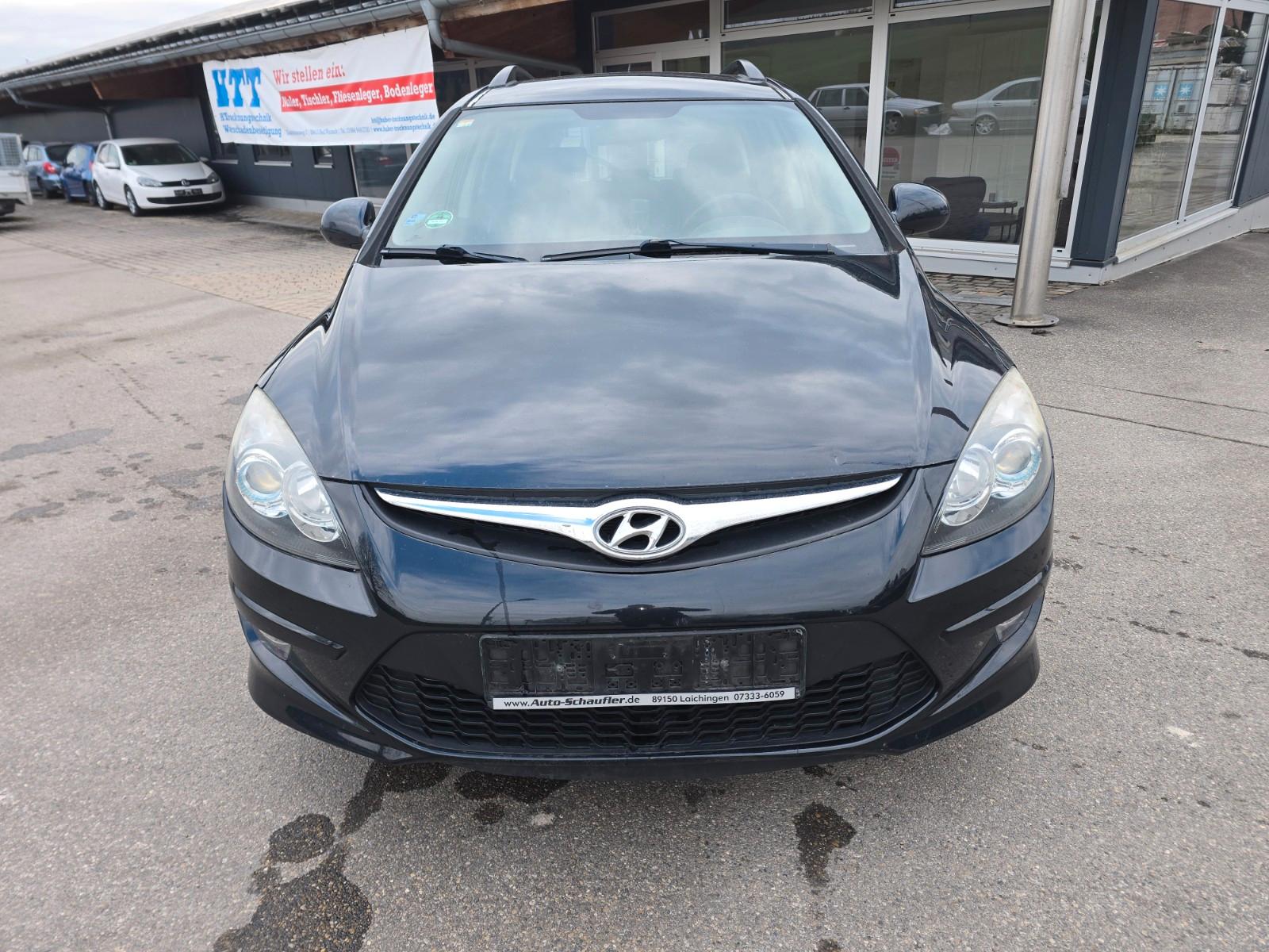 Hyundai i30 2010 — photo 9