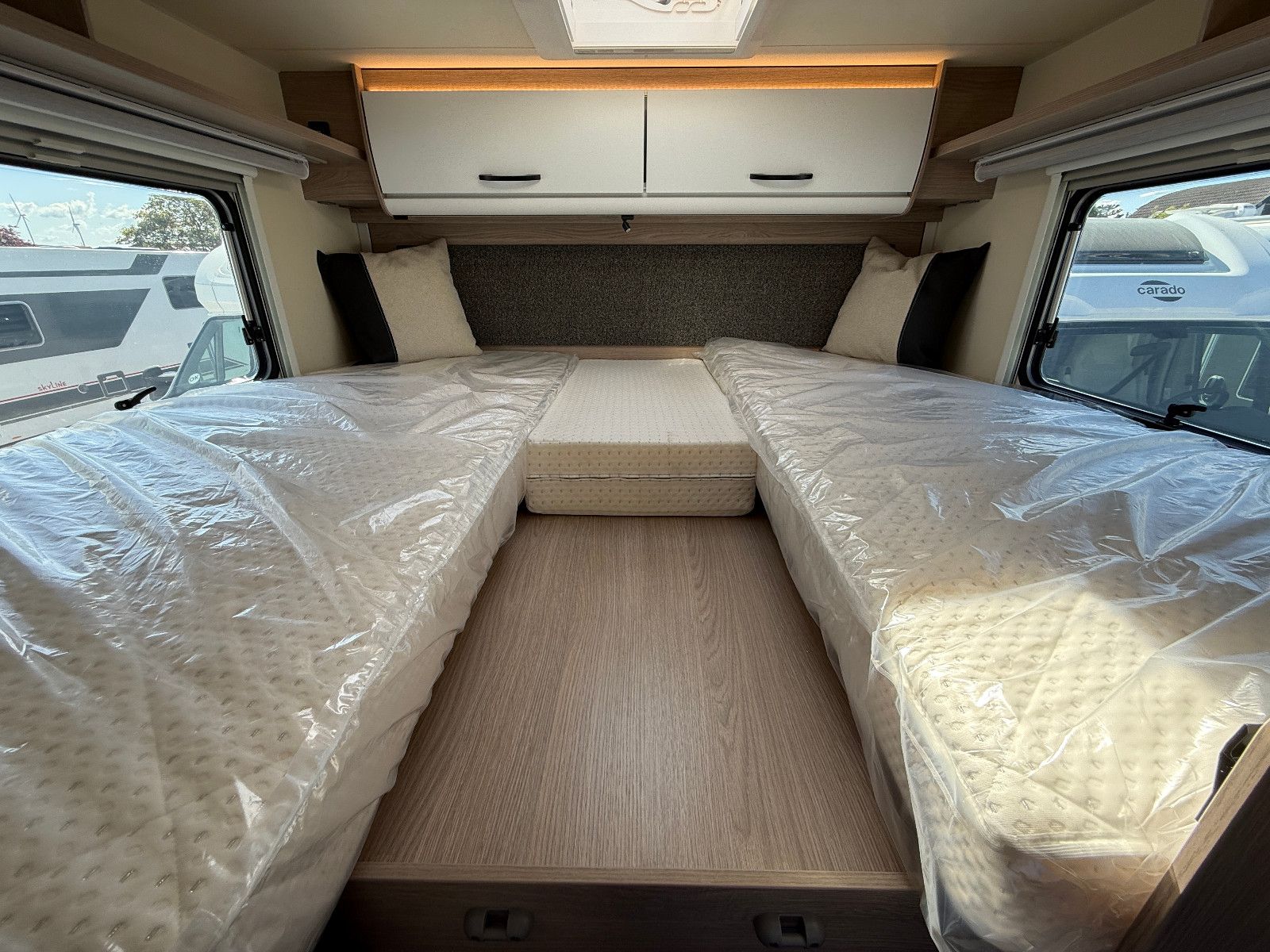 Fahrzeugabbildung Bürstner Lyseo Time Skyline 726G - Sie sparen 11.989€