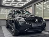 Mercedes-Benz GLE 63 S AMG EXKLUSIV 4Matic PANOR/ DISTR/ SPUR - Mercedes-Benz AMG 63