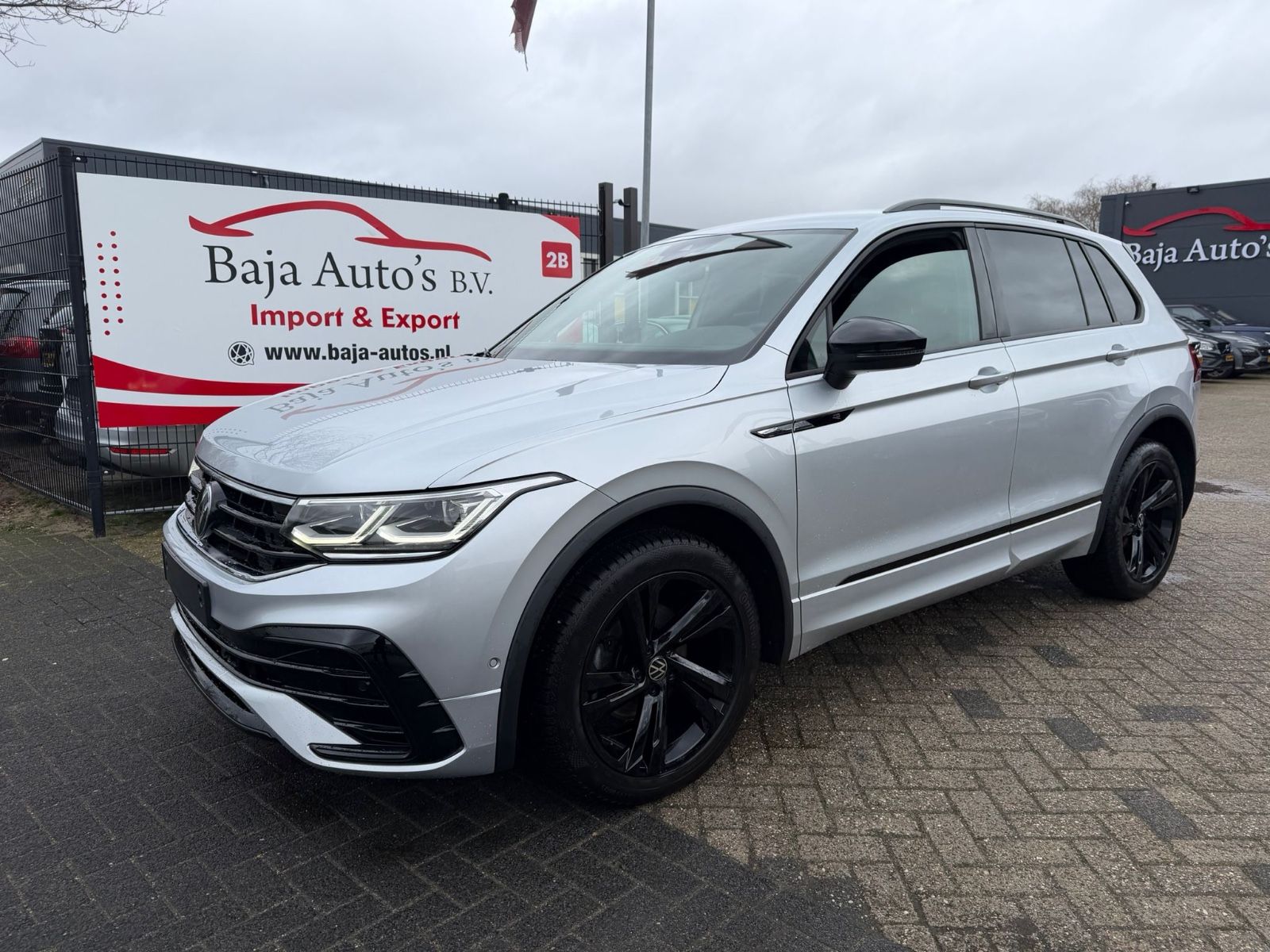 Volkswagen Tiguan 2.0 TDI R-LINE 110KW *4-MOTION*