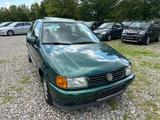 Volkswagen Polo SHZ Schiebedach HU/AU 12.2025 - Volkswagen Polo: Grün